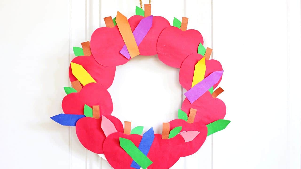 Back to School Paper Plate Wreath Craft
